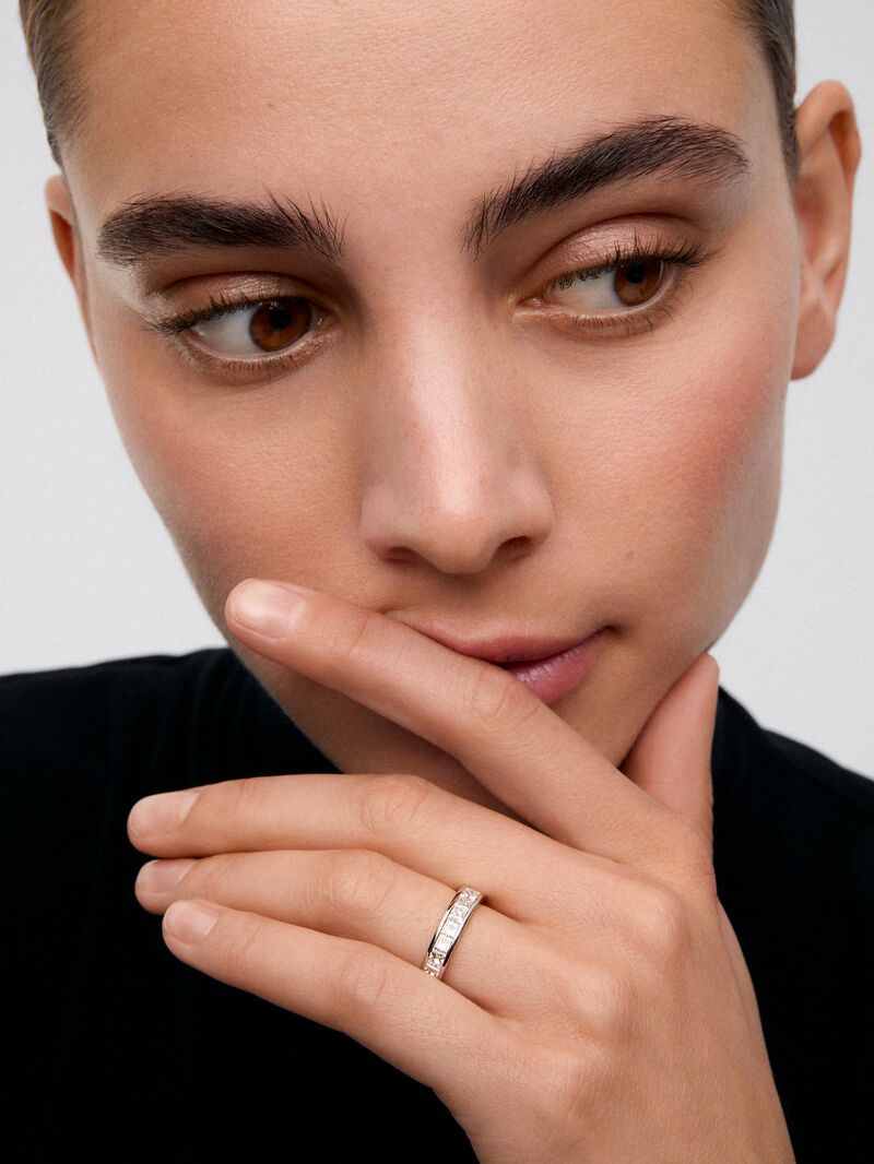 Half ring in 18K white gold with 11 princess-cut diamonds with a total of 1.28 cts image number 1