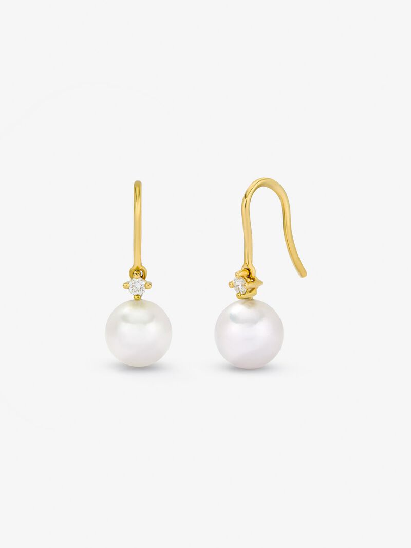 18k yellow gold pendant earring with 8mm akoya pearl and diamond. image number 0