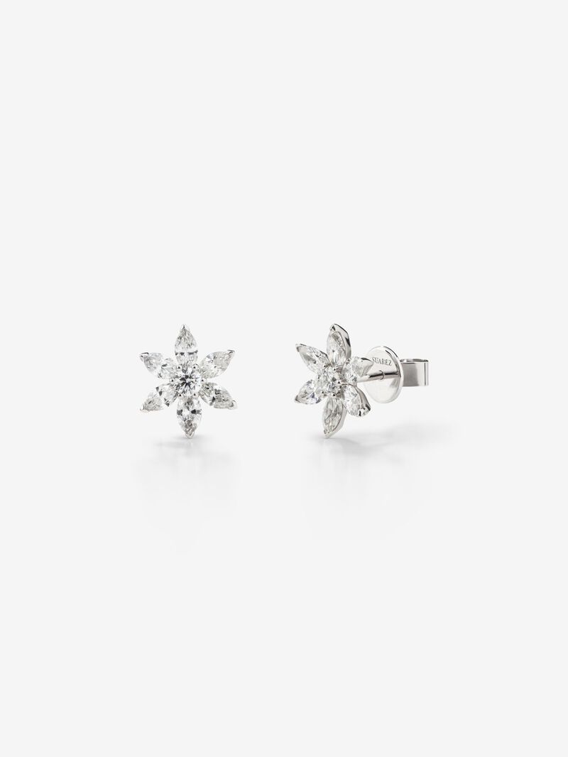 18K White Gold Flower Earrings with Diamonds image number 0