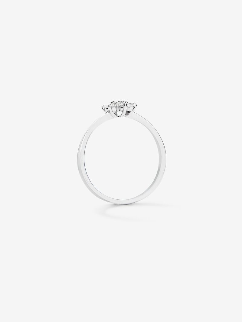 18K white gold ring with diamonds in bright 0.24 CTS star -shaped image number 5