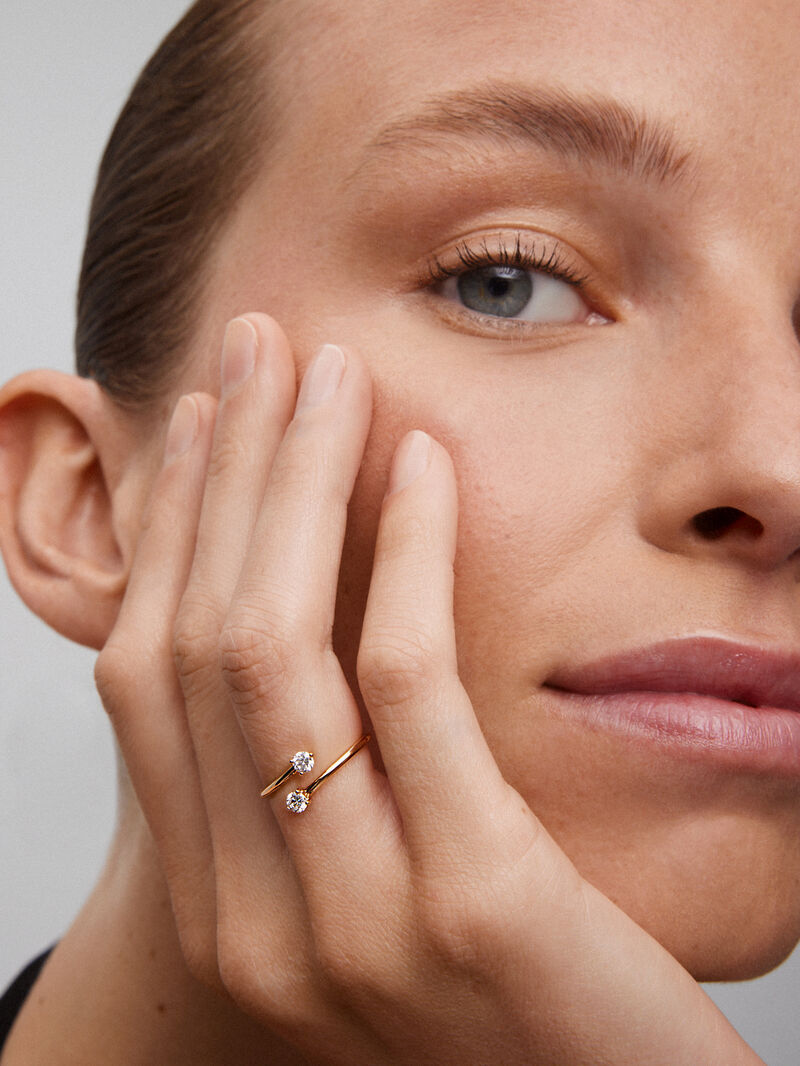 You and me ring in 18K rose gold with 2 brilliant-cut diamonds with a total of 0.26 cts image number 1