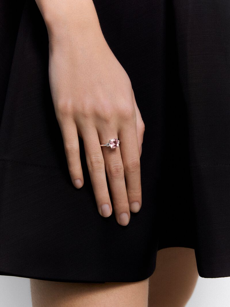 Veris Morganite Ring 2.04 Carats image number 1