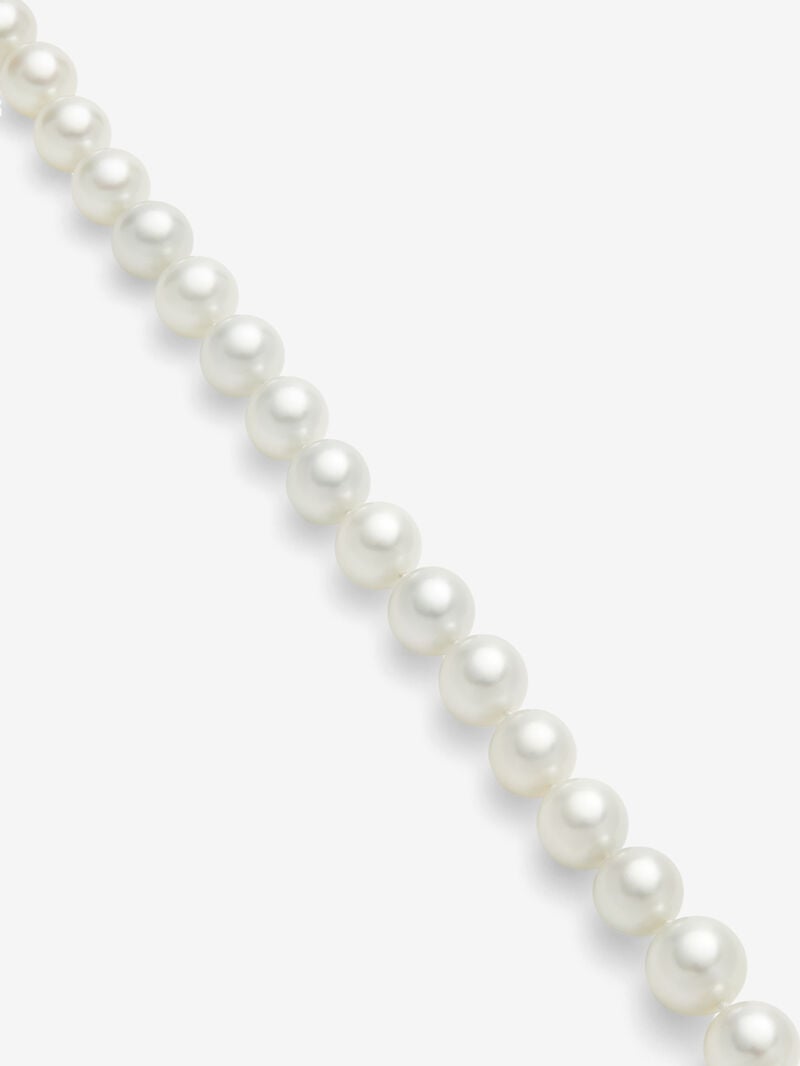 Australian Pearl Pendant with 18K White Gold Clasp image number 2