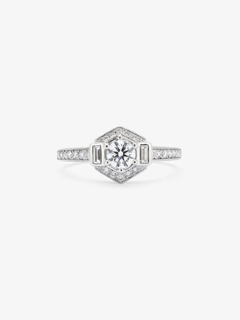 18K white gold ring with a central brilliant-cut diamond of 0.31 cts; 2 in baguette cut with a total of 0.085 cts and 26 in brilliant cut with a total of 0.175 cts image number 2