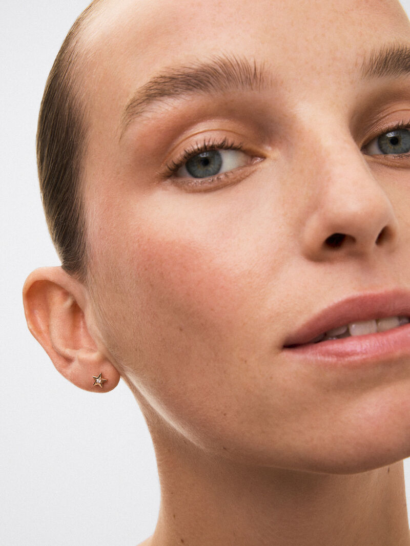 18kt rose gold earrings with diamonds image number 3