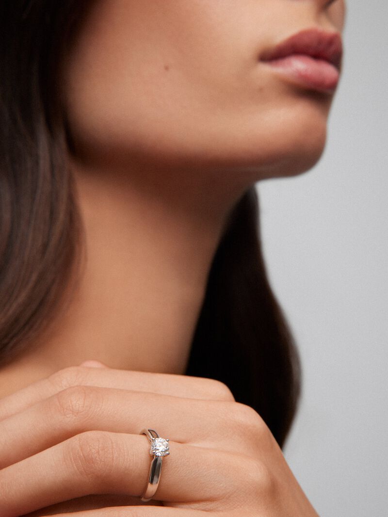 18K White Gold Commitment Ring with Diamond image number 3