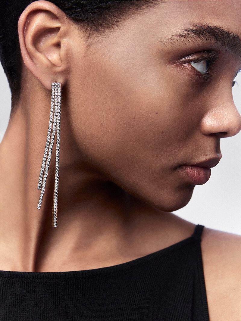18K white gold hoop earrings with 232 brilliant-cut diamonds with a total of 4.06 cts image number 3
