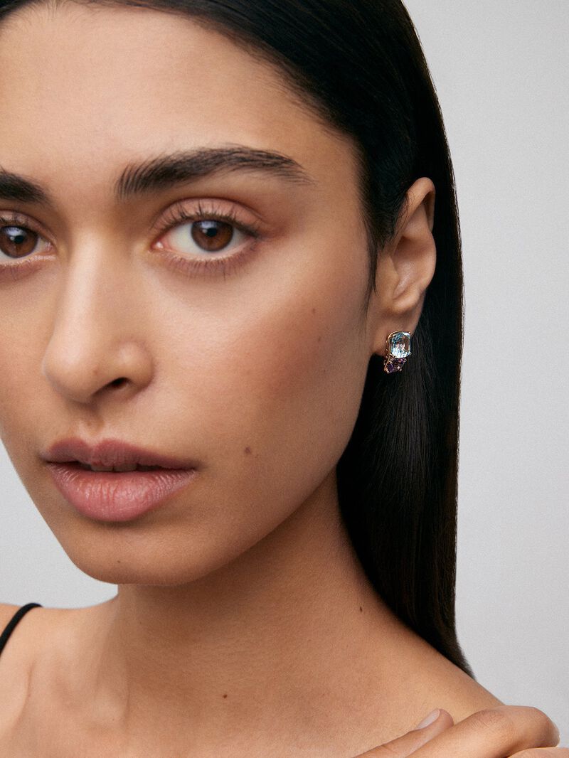 18K yellow gold earrings with 2 cushion-cut sky blue topazes, 2 oval-cut green amethysts and 4 brilliant-cut diamonds with a total of 0.11 cts image number 1
