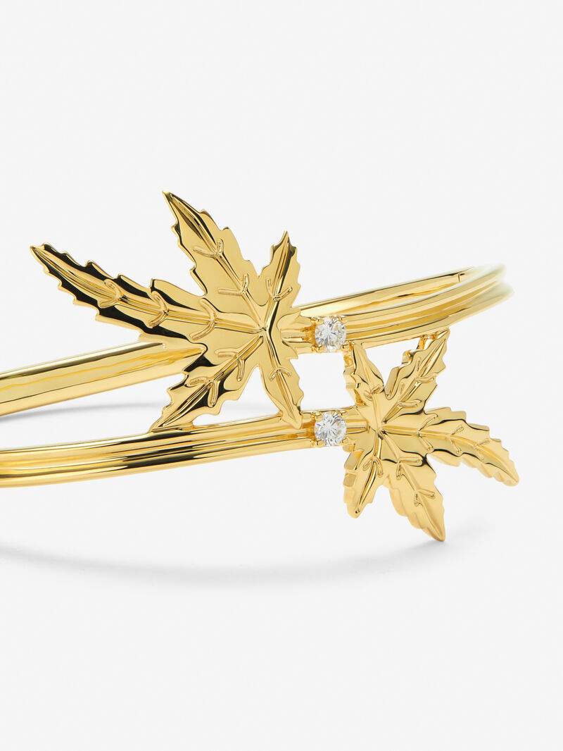18K Yellow Gold Bracelet with 2 Brilliant-Cut Diamonds Totaling 0.20 cts and Maple Leaf Shape image number 2