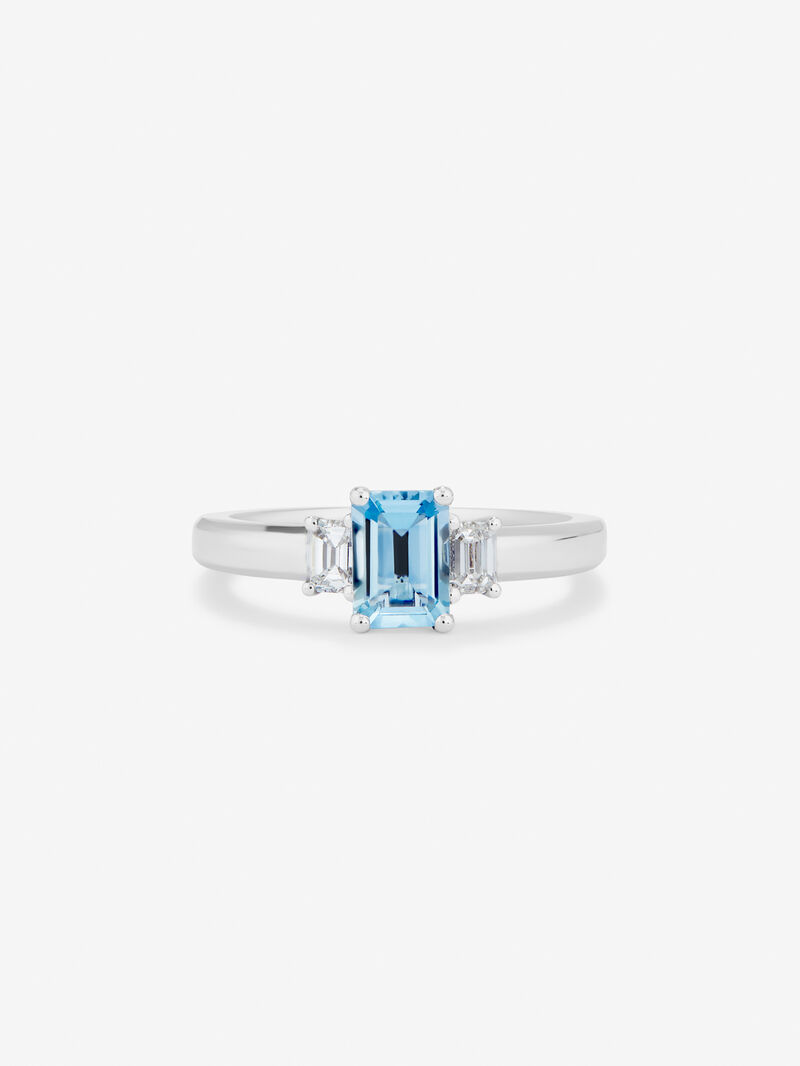 18K white gold trilogy ring with aquamarine and diamond image number 2