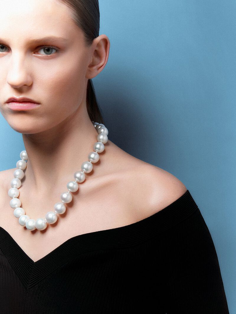 Australian pearl necklace with hidden 18kt white gold clasp. image number 5