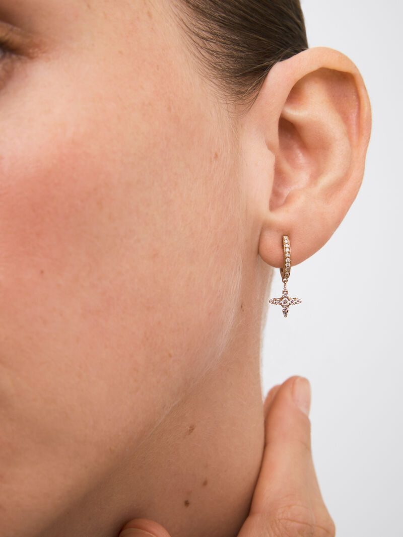Individual hoop earring with hanging star in 18K rose gold with diamonds. image number 1