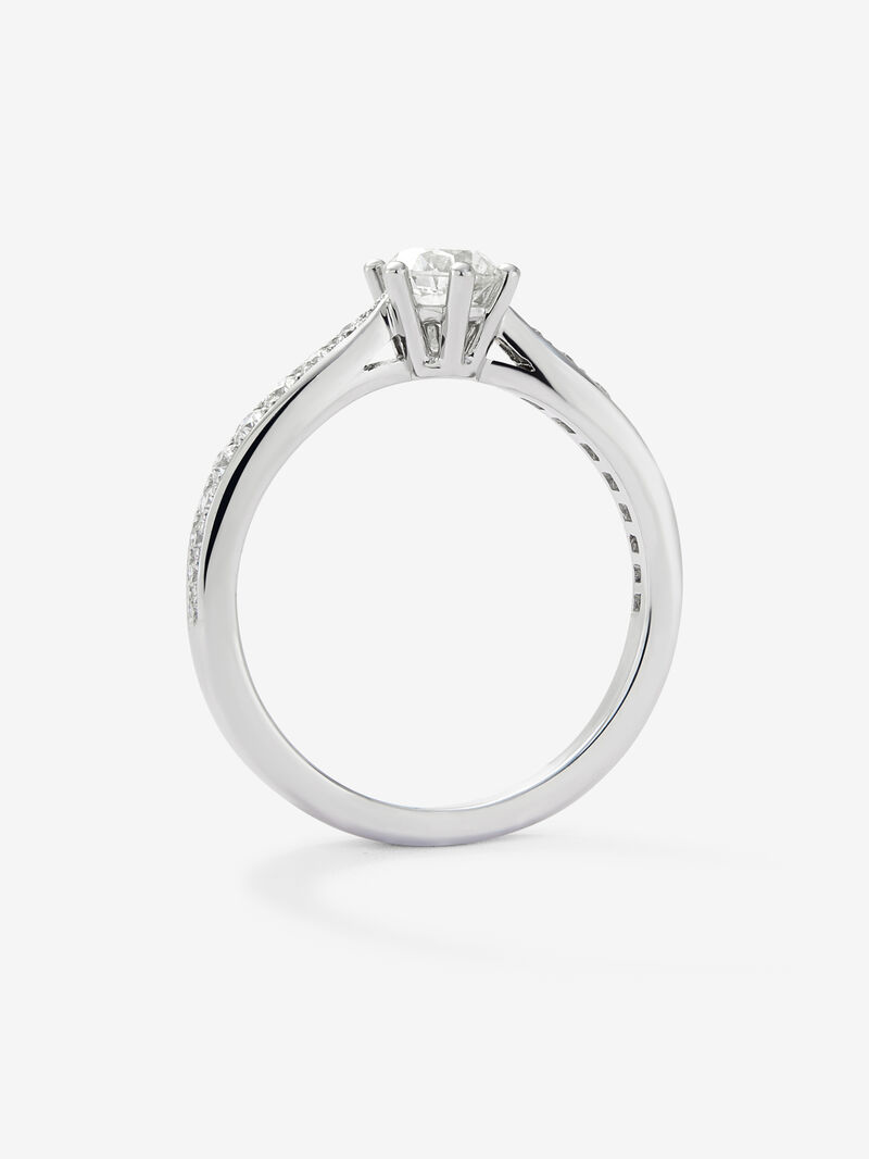 Solitaire ring in 18K white gold with a central 0.50-carat brilliant-cut diamond and additional diamonds totaling 0.23 cts image number 4
