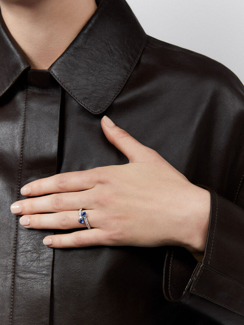 You and I of 18k White Gold with Zafiro and Diamond image number 3