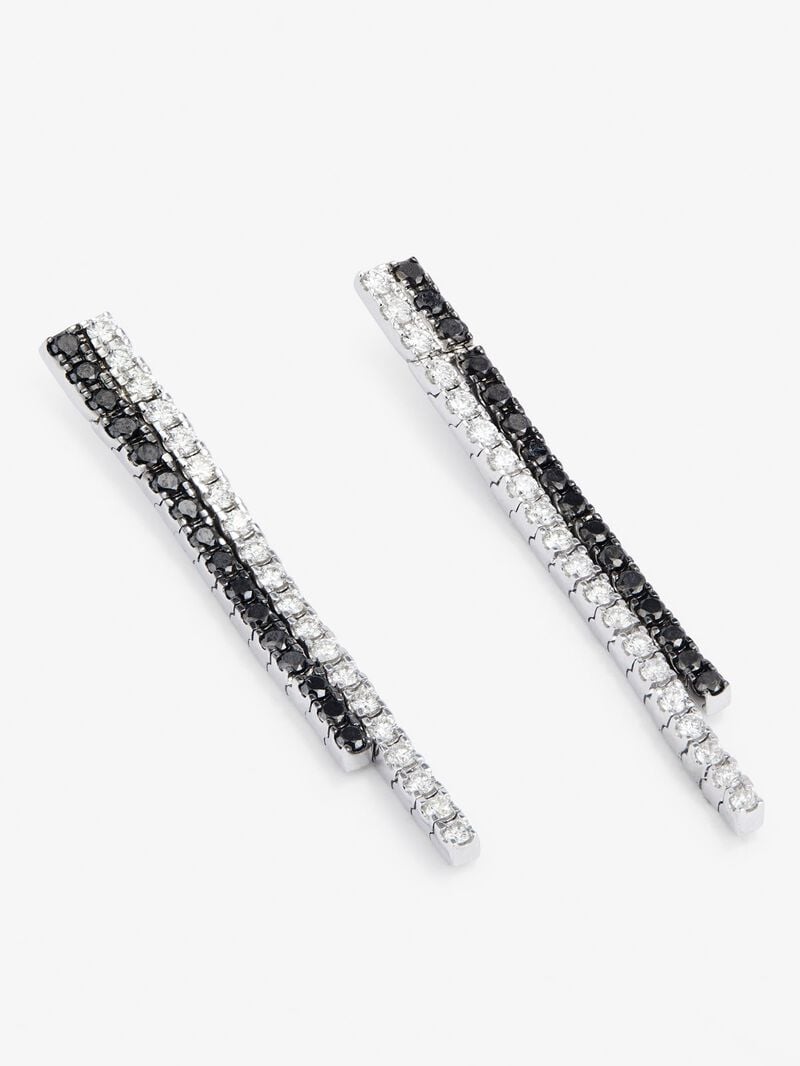 18K white gold pendant with black diamond and white diamond image number 2