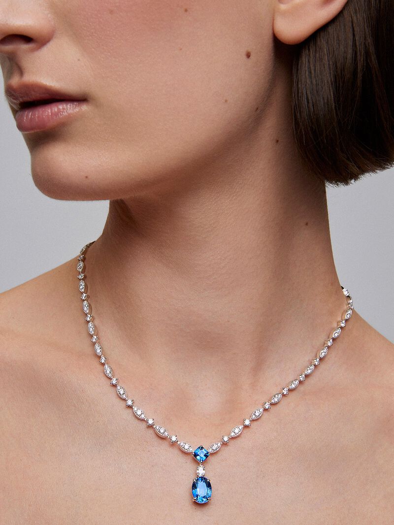 18K White Gold Collar with Royal Blue Sapor image number 2