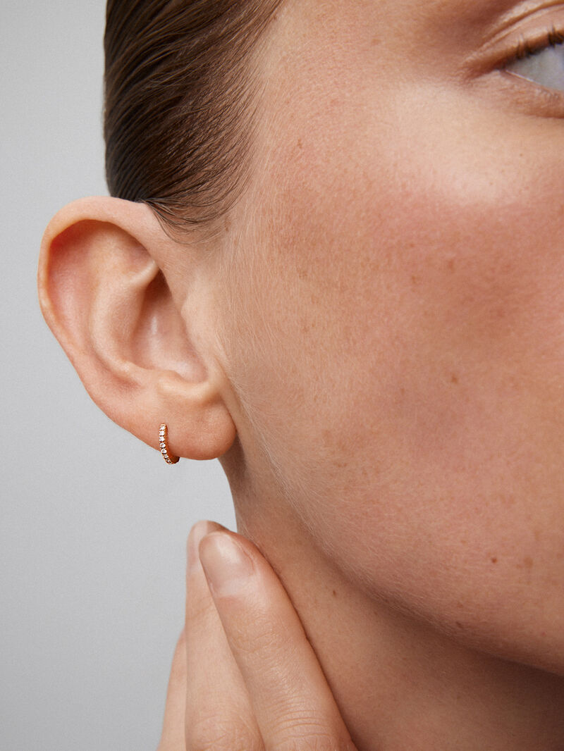 Individual mini hoop earring in 18K rose gold with 10 brilliant-cut diamonds with a total of 0.05 cts image number 1