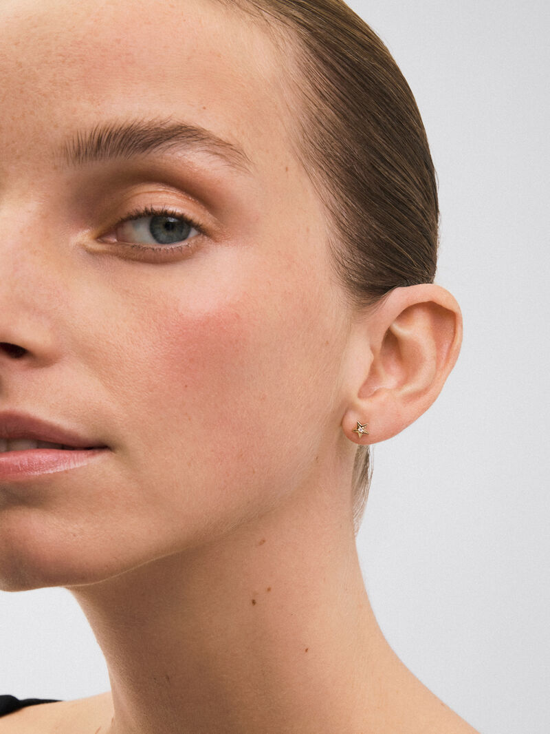 18kt rose gold earrings with diamonds image number 1