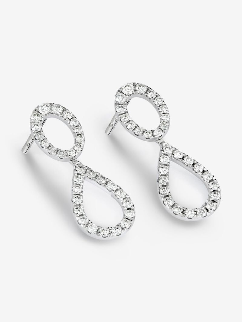 Oval double hoop earrings in 18kt white gold with diamonds image number 2