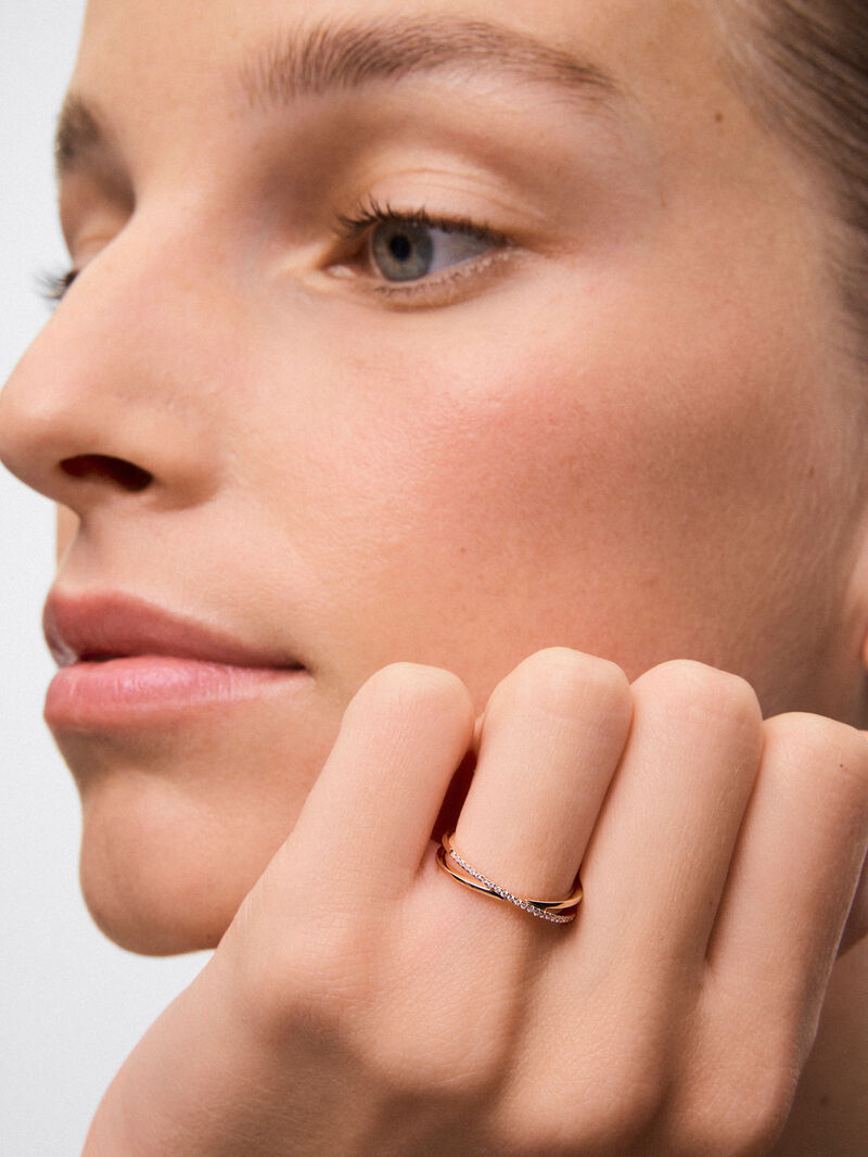 18K rose gold cross ring with 24 brilliant-cut white diamonds with a total of 0.07 cts image number 3