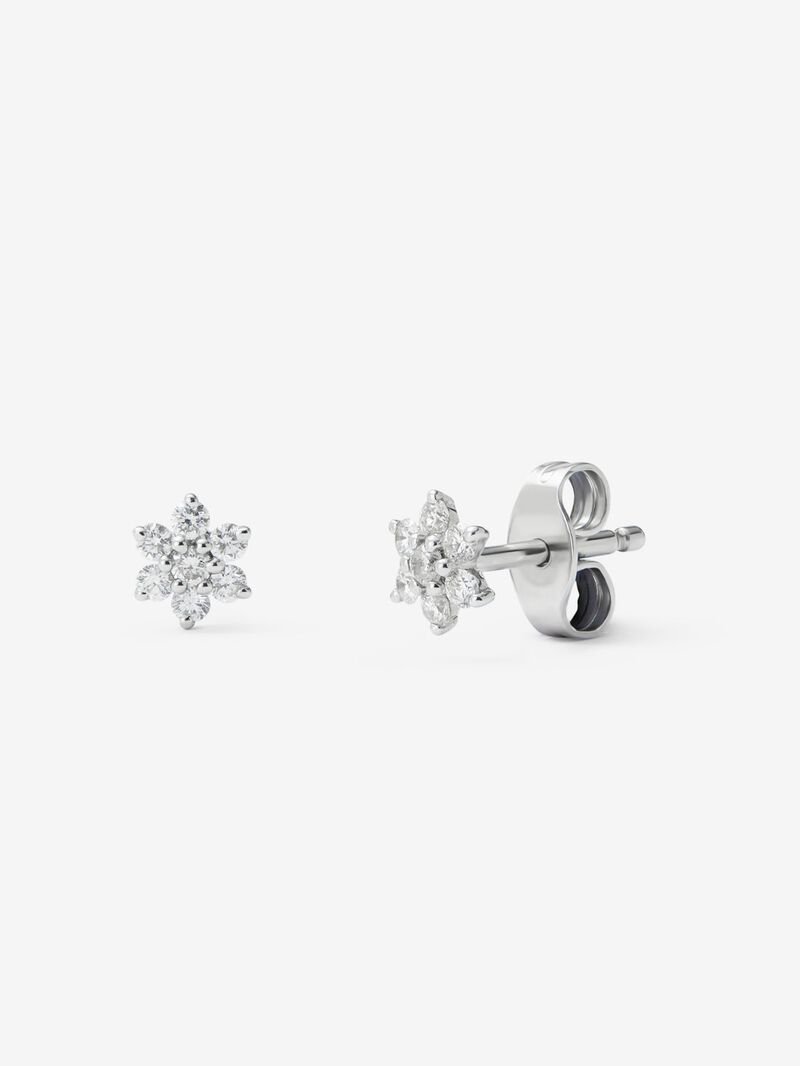 18k white gold earrings with diamonds in bright 0.2 CTS star -shaped image number 0