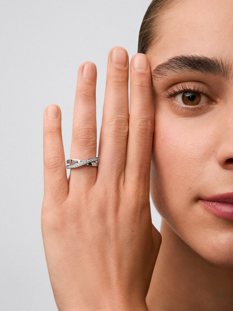 18K White Gold Double Diamond Ring image number 1