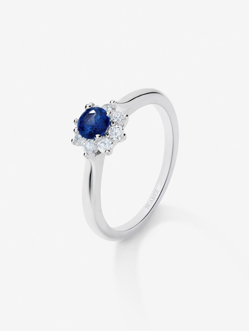 18K White Gold Ring with Royal Blue Sapp image number 0