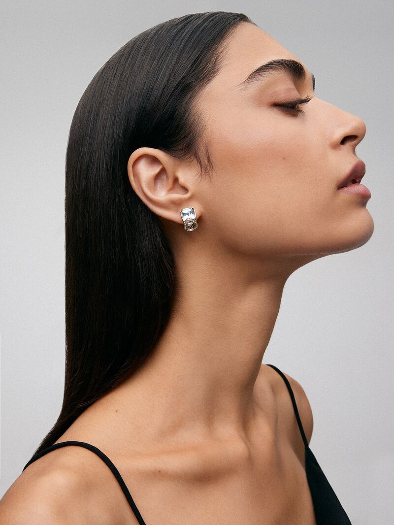 18K yellow gold earrings with 2 cushion-cut sky blue topazes with a total of 6.4 cts, 2 oval-cut green amethysts with a total of 1.62 cts and 4 brilliant-cut diamonds with a total of 0.11 cts image number 3