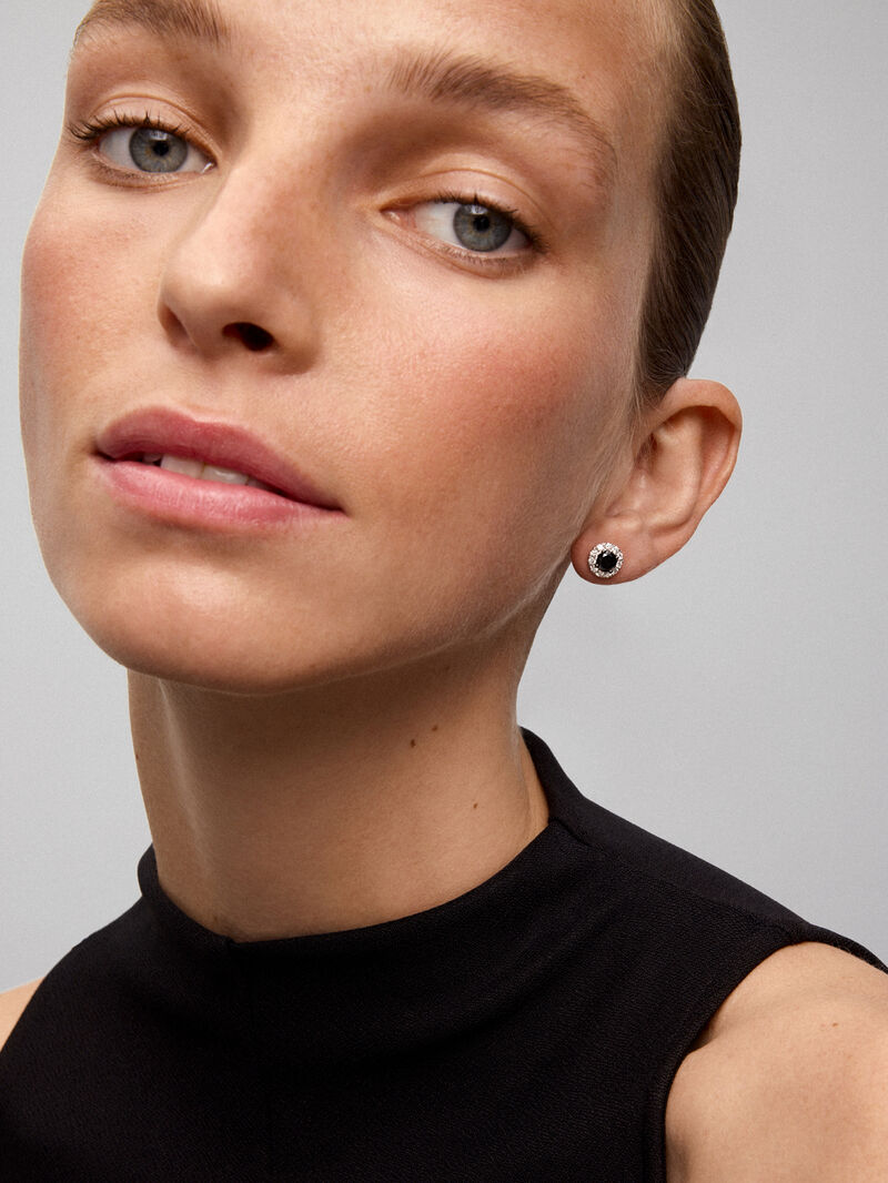18K White Gold Orla Earstors with Black Diamond and White Diamond image number 1