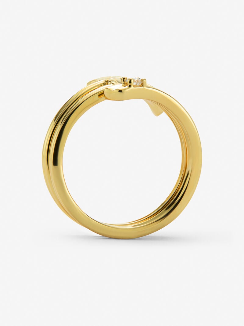 18K yellow gold ring with a 0.04 ct brilliant-cut diamond, in a maple leaf design image number 2