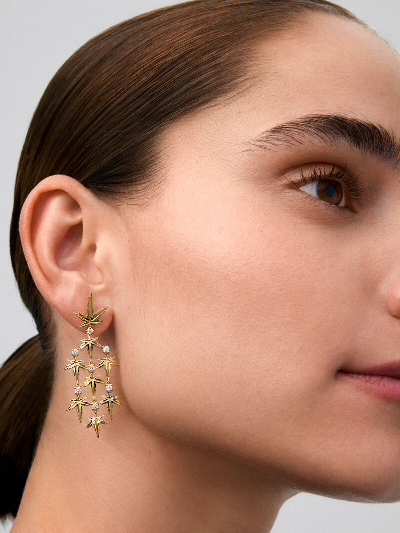 18K Yellow Gold Maple Leaf Earrings with 0.68 ct Diamonds image number 3