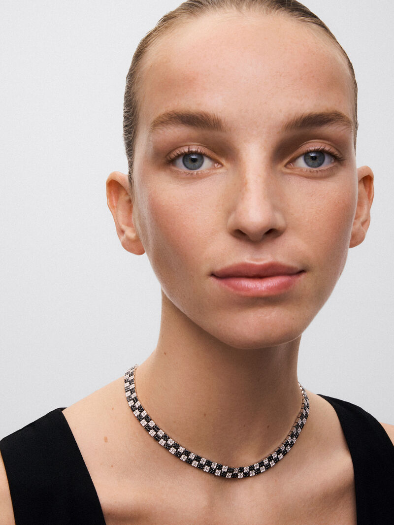 18K white gold necklace with 452 brilliant-cut white diamonds with a total of 7.8 cts and 452 black diamonds with a total of 8.52 cts image number 3