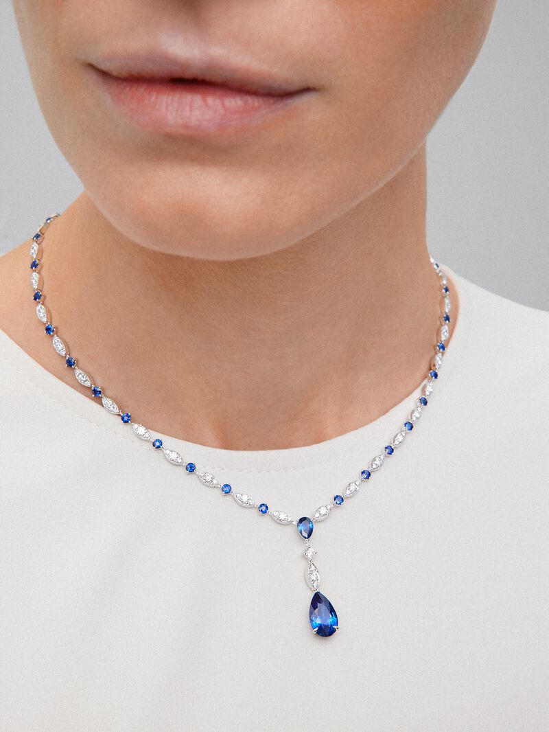 18K white gold necklace with Royal blue sapphire in pear size of 3.56, blue and bright blue slopes of 4.6 cts and white diamonds in bright size of 3.15 cts image number 3