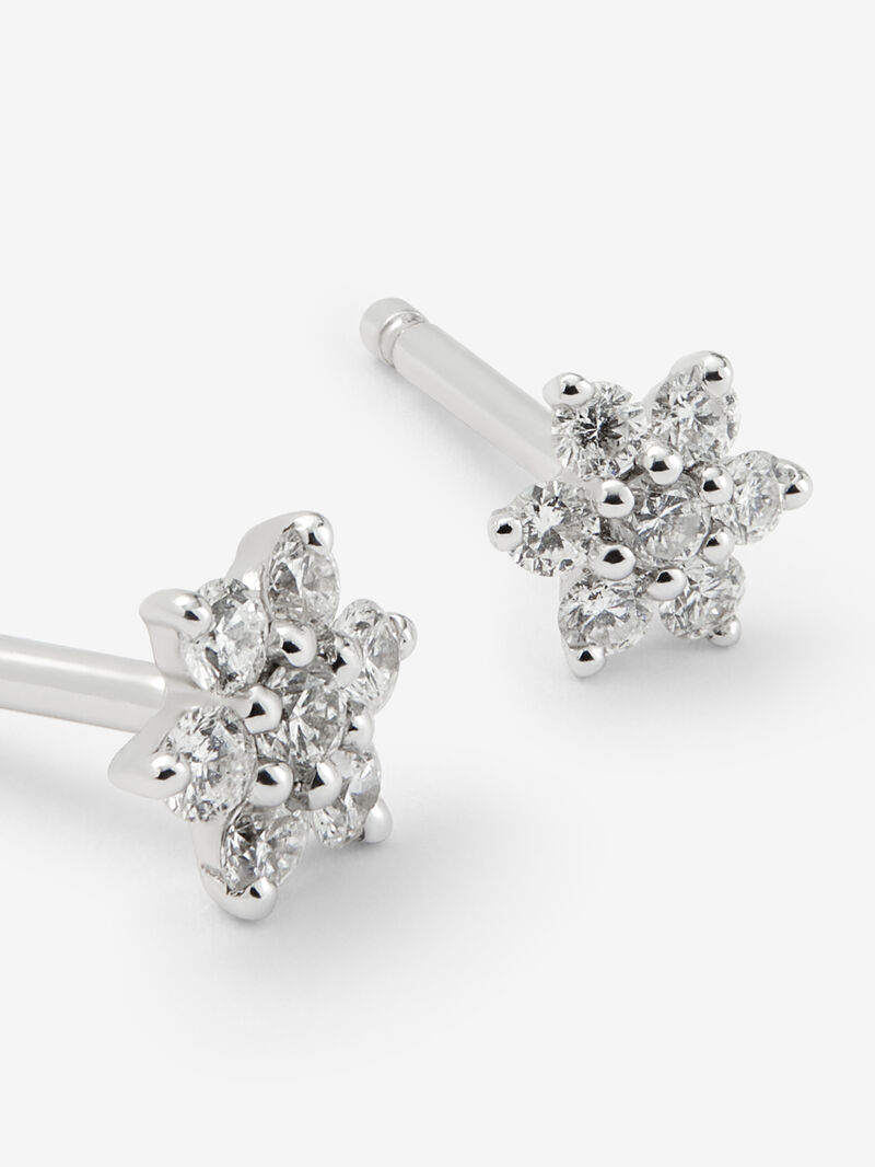 18k white gold earrings with diamonds in bright 0.2 CTS star -shaped image number 2