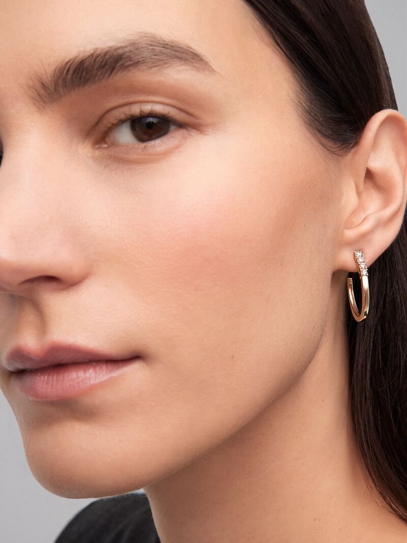 18k yellow gold hoop earrings with 0.5 cts diamonds. image number 3