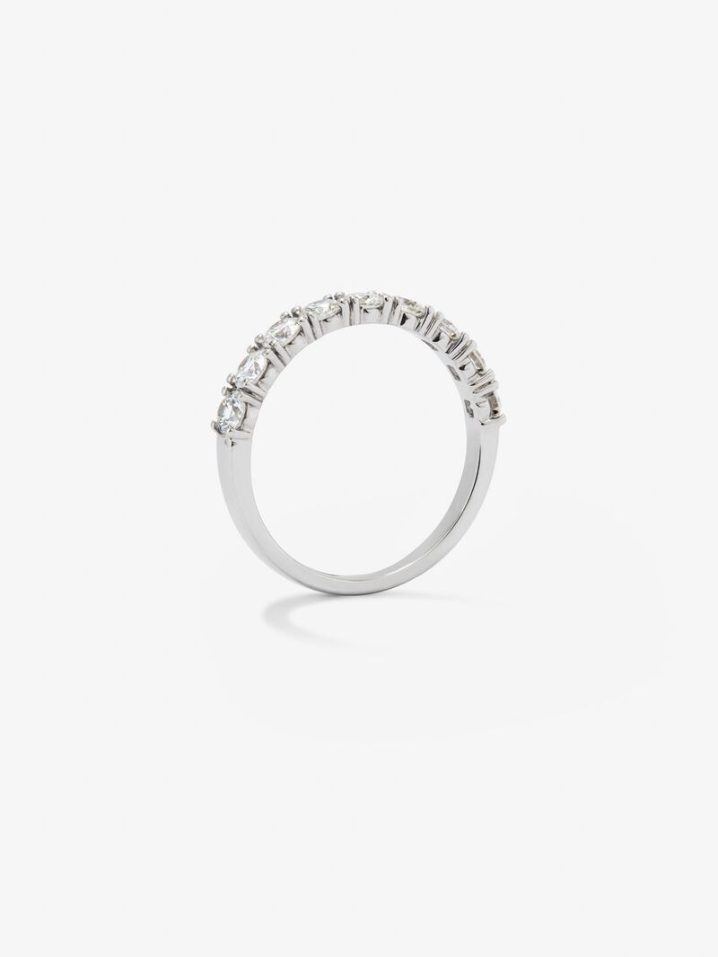 18K White Gold Engagement Ring with Diamonds image number 4