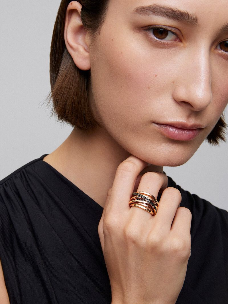 Wide multi-arm 18K rose gold ring with spinels image number 3