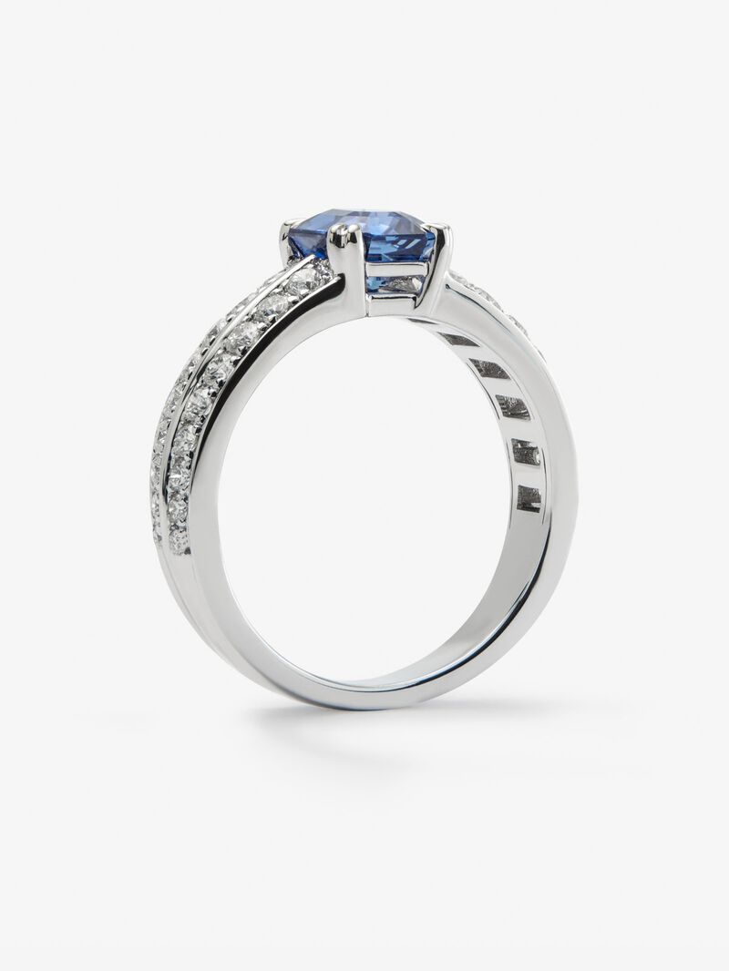 18K white gold ring with cornflower blue sapphire in octagonal cut of 1.477 cts and 36 brilliant-cut diamonds with a total of 0.59 cts image number 2