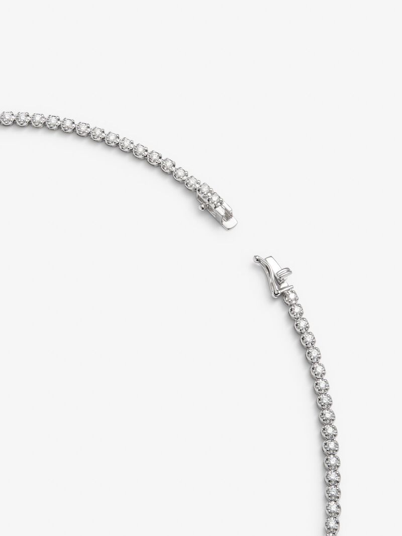 18K white gold rivière necklace with 132 brilliant-cut diamonds with a total of 4.9 cts image number 4