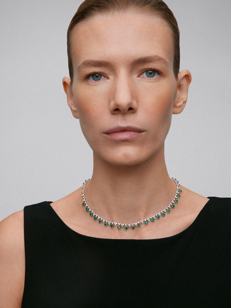 18K White Gold Rivière Necklace with green emeralds in the heart size of 4.42 cts and white diamonds in 6.76 cts bright size image number 1