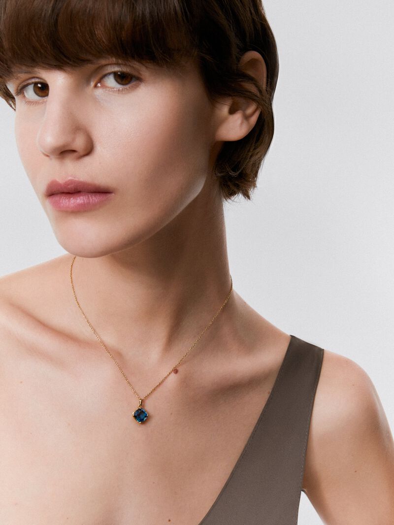 18K yellow gold pendant chain with topaz. image number 1