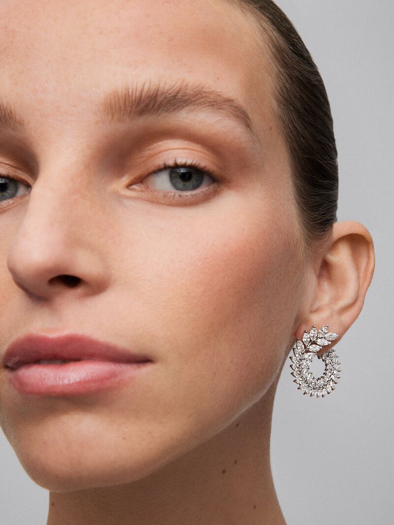 18K white gold open hoop earrings with 78 marquise-cut diamonds with a total of 7.52 cts image number 1
