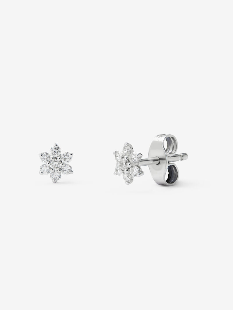 18k white gold earrings with diamonds in bright 0.2 CTS star -shaped image number 0