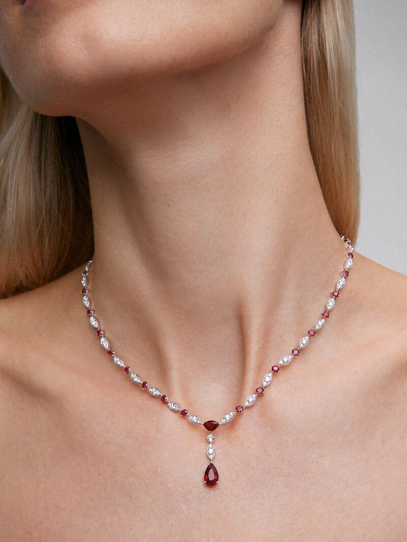 18K white gold necklace with 36 pear and trillion cut red rubies with a total of 3.59 cts and 136 brilliant cut diamonds with a total of 7.1 cts image number 3