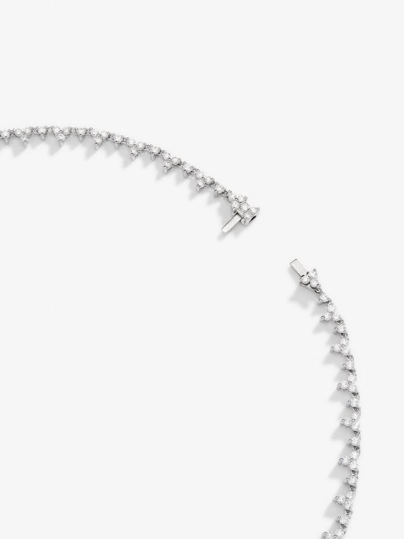 18K white gold rivière necklace with 25 pear-cut blue sapphires with a total of 7.12 cts and 210 brilliant-cut diamonds with a total of 6.13 cts image number 4