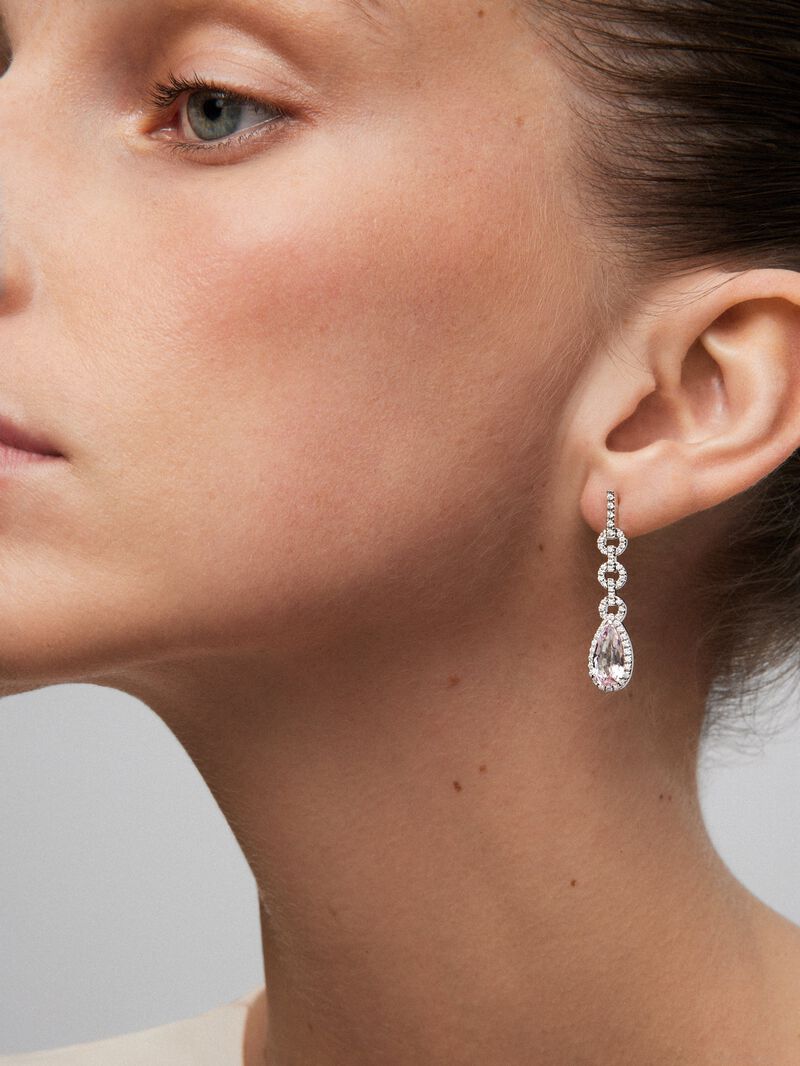 18K white gold earrings with 3 ct pear-cut morganites and 0.69 ct brilliant-cut diamonds image number 3