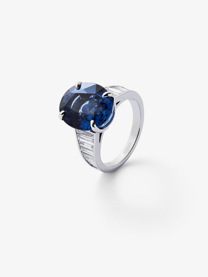 18K white gold ring with oval-cut blue sapphire of 11.18 cts and 16 baguette-cut diamonds with a total of 1.27 cts image number 0
