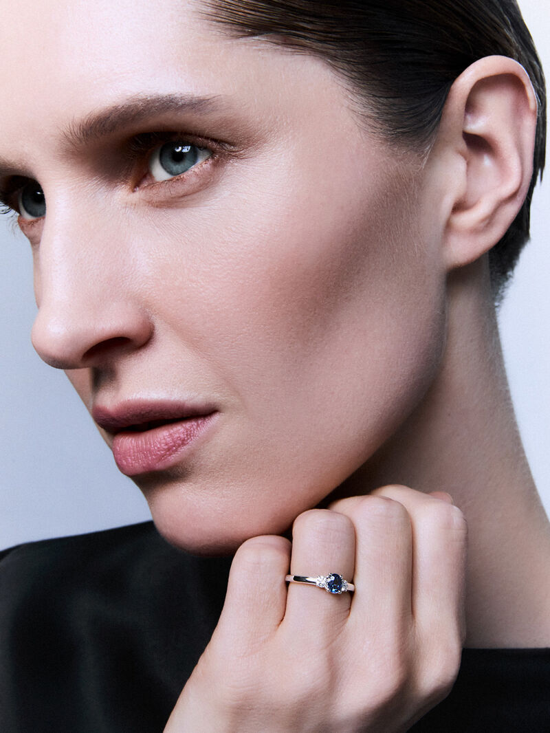 18K White Golden Tieillo Ring with Sapphire and Diamond image number 3