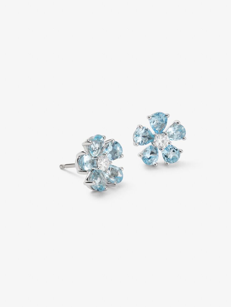 18K white gold earrings with 2.5 ct pear-cut aquamarines and 0.3 ct brilliant-cut diamonds in the shape of a flower image number 2