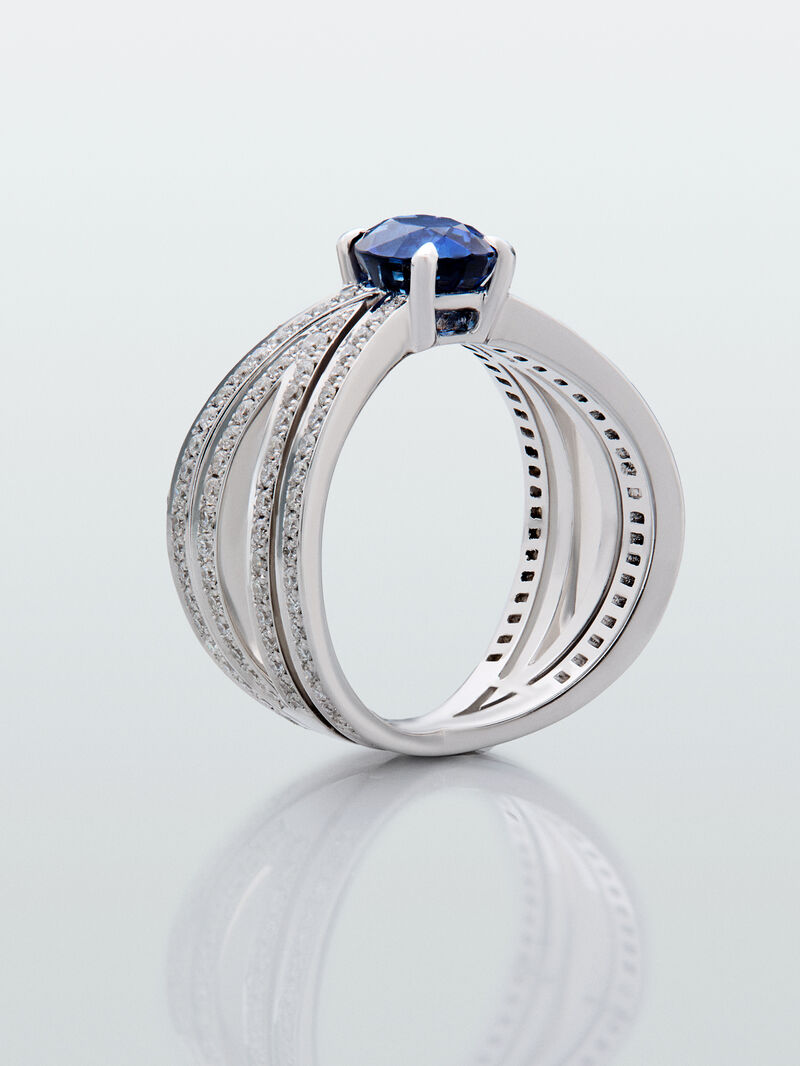 18K white gold multi-arm ring with oval-cut blue sapphire of 1.8 cts and brilliant-cut diamonds with a total of 0.71 cts image number 4
